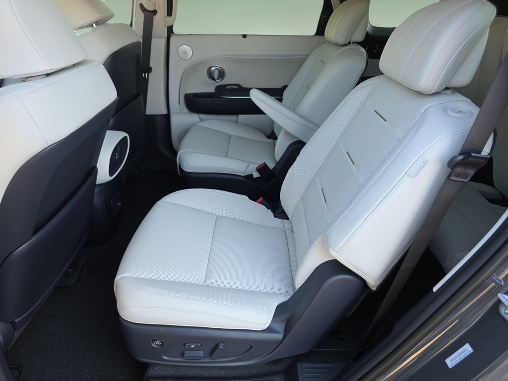 New 2026 Hyundai Palisade Calligraphy AWD/4WD image 17