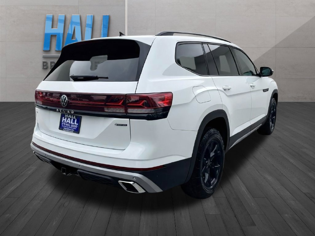Certified 2024 Volkswagen Atlas Peak Edition SE AWD/4WD image 7