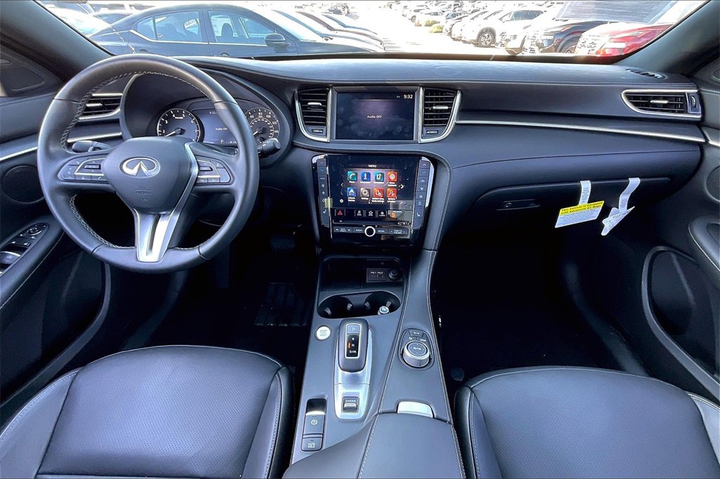 Used 2025 INFINITI QX55 Luxe w/ Cargo Package image 16