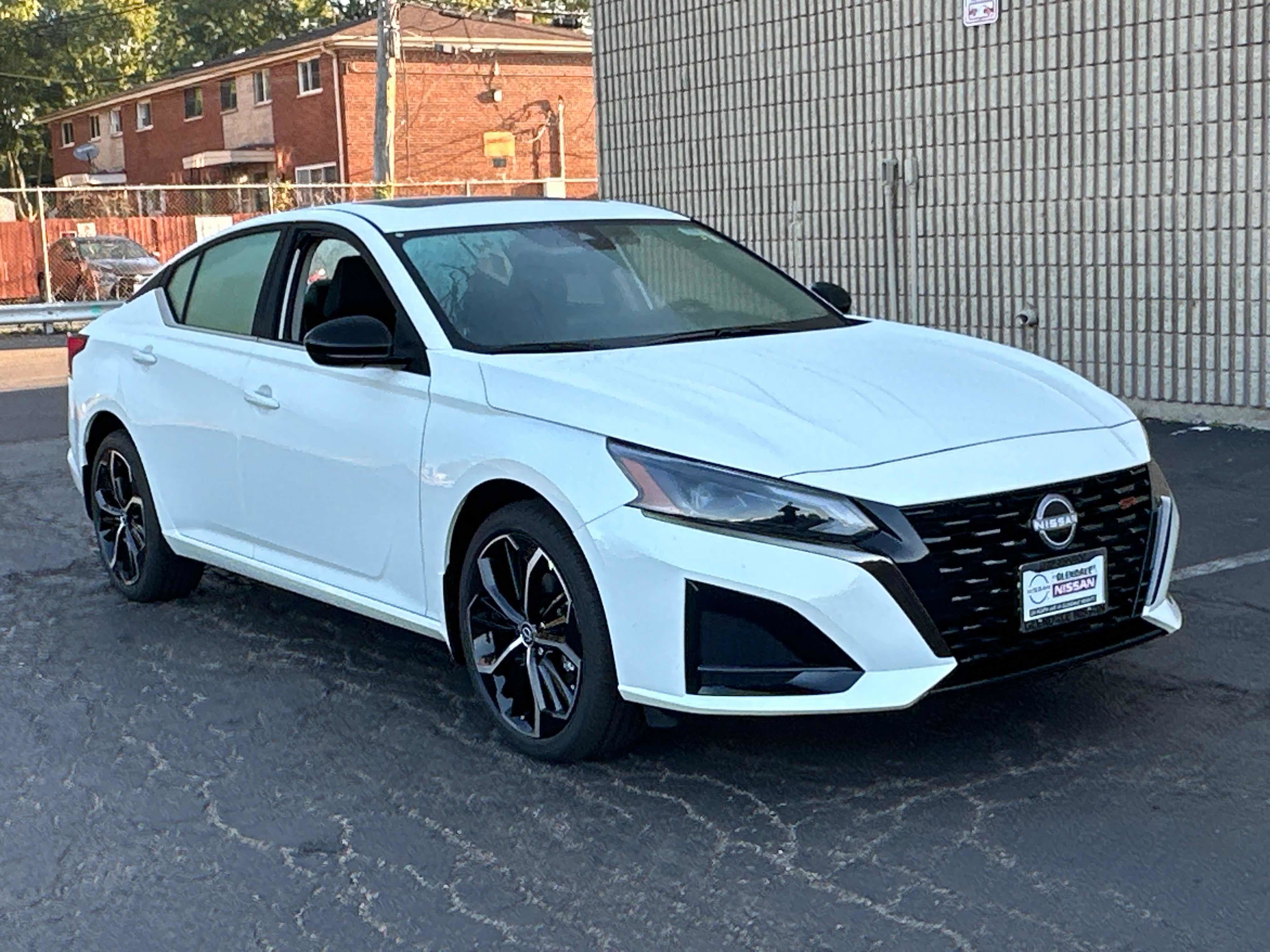 New 2025 Nissan Altima 2.5 SR w/ SR Premium Package image 3