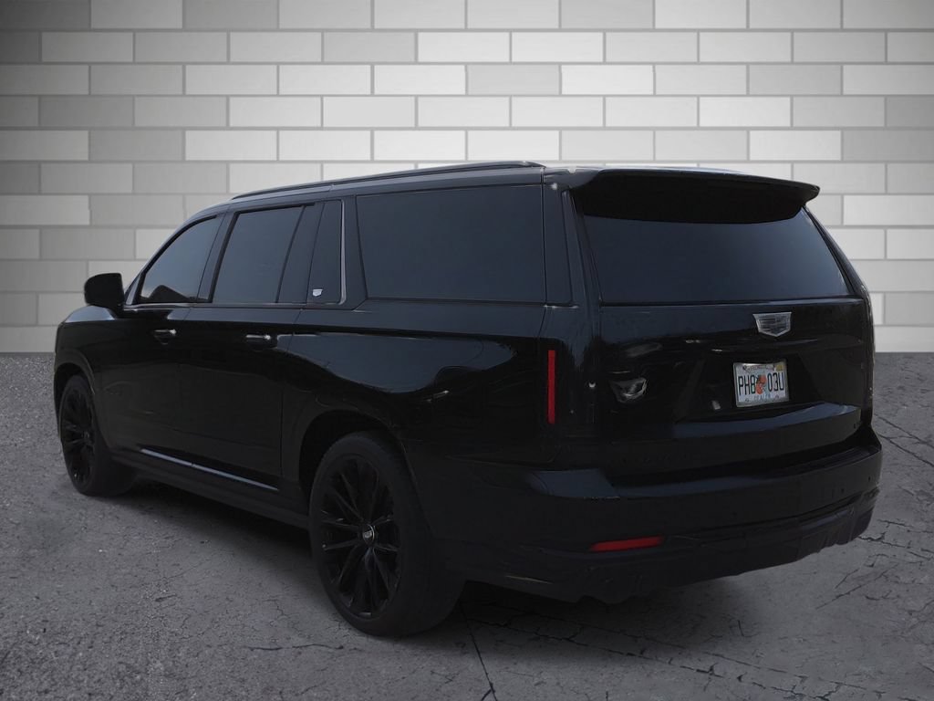 Certified 2025 Cadillac Escalade ESV V w/ LPO, ONYX Package AWD/4WD image 4