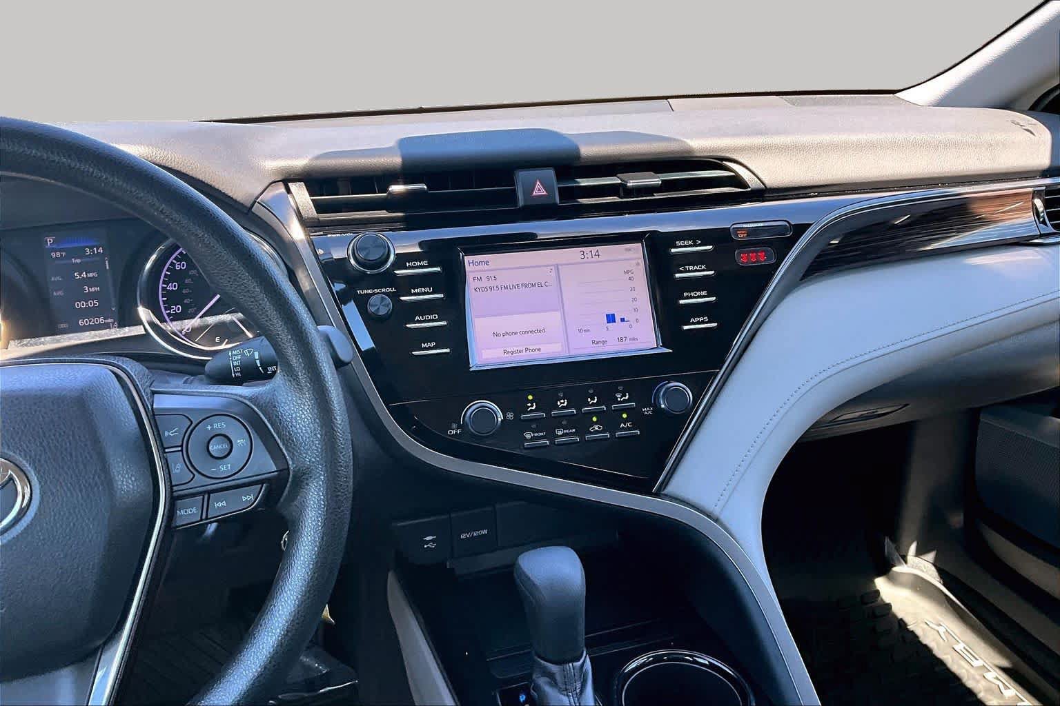 Used 2019 Toyota Camry LE FWD image 6