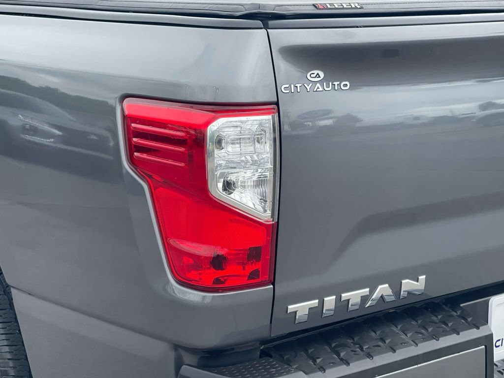 Used 2023 Nissan Titan SV RWD image 14