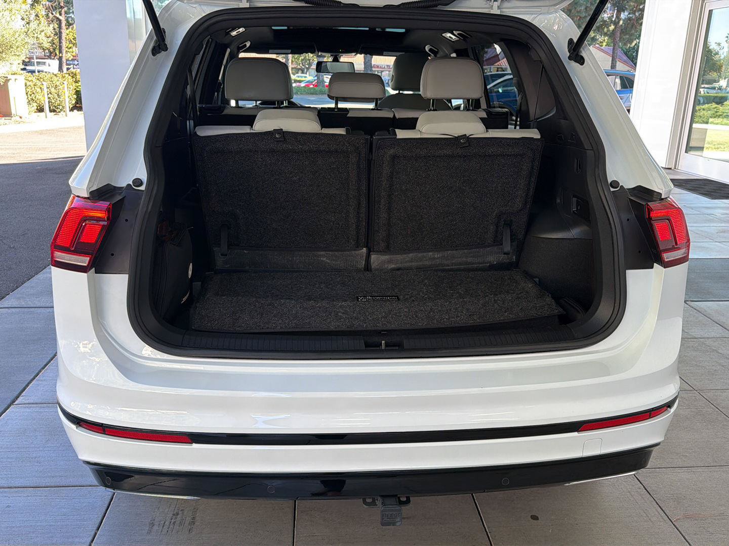 Certified 2021 Volkswagen Tiguan SE R-Line FWD image 13
