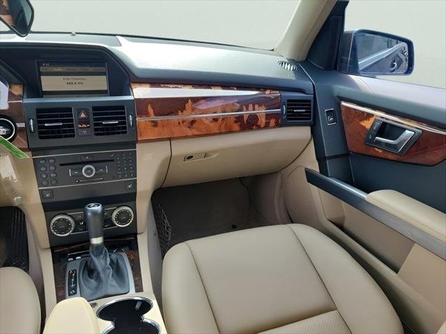 Used 2010 Mercedes-Benz GLK 350 4MATIC image 15
