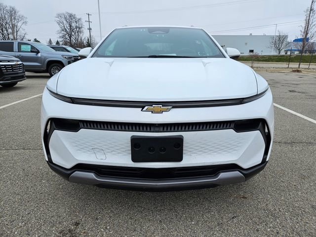 Used 2025 Chevrolet Equinox EV LT image 2