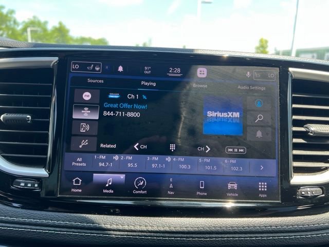 Used 2021 Chrysler Pacifica Touring-L w/ Premium & Safety Sphere Group AWD/4WD image 18