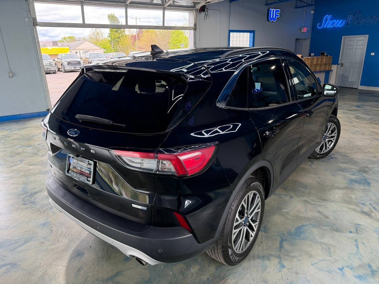 Used 2020 Ford Escape SEL AWD/4WD image 2
