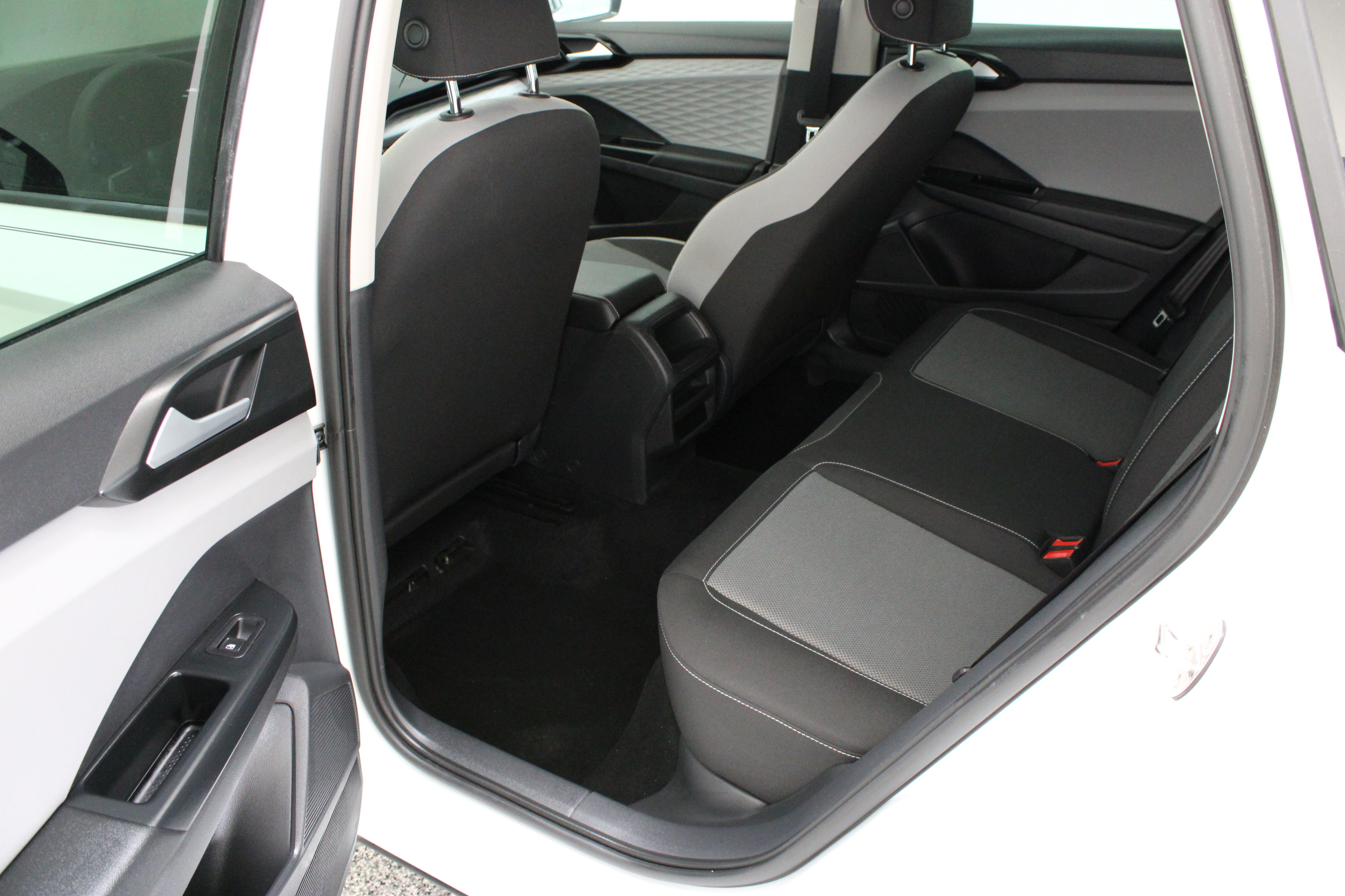 Used 2022 Volkswagen Taos S FWD image 25