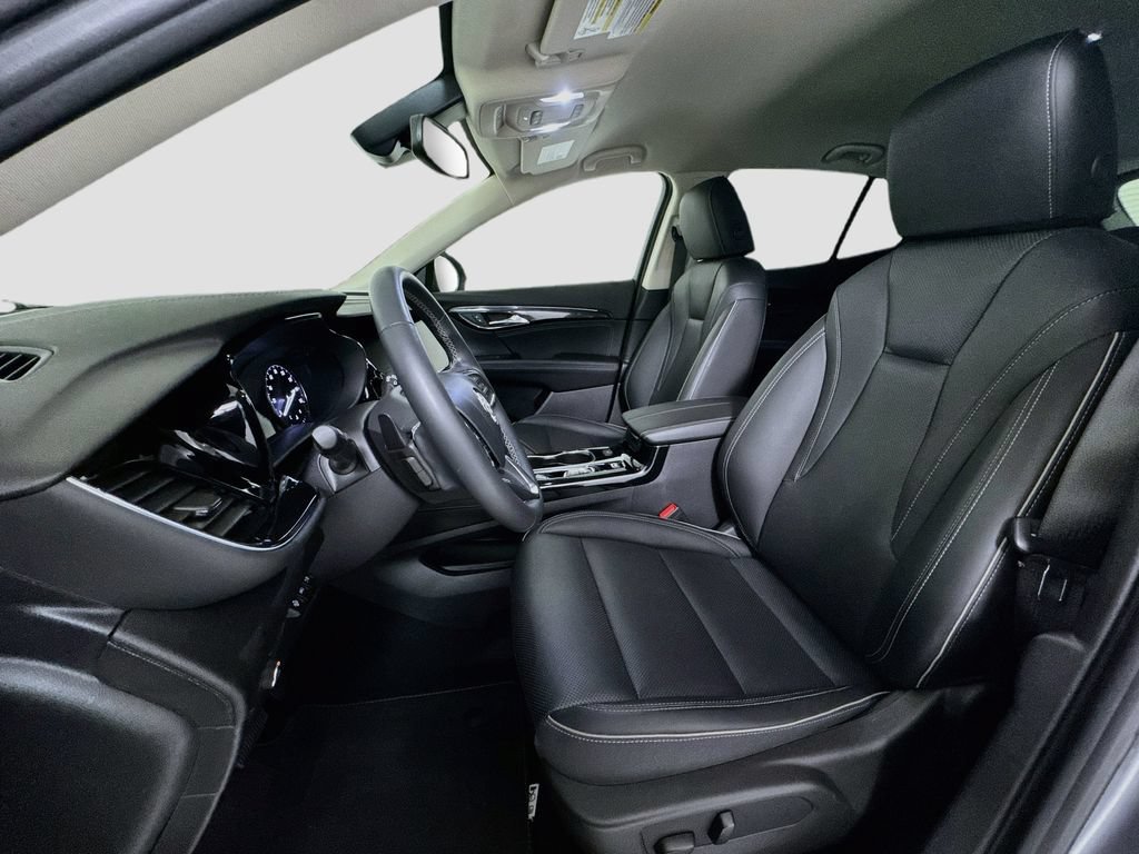 Used 2022 Buick Envision Essence w/ Technology Package I AWD/4WD image 12