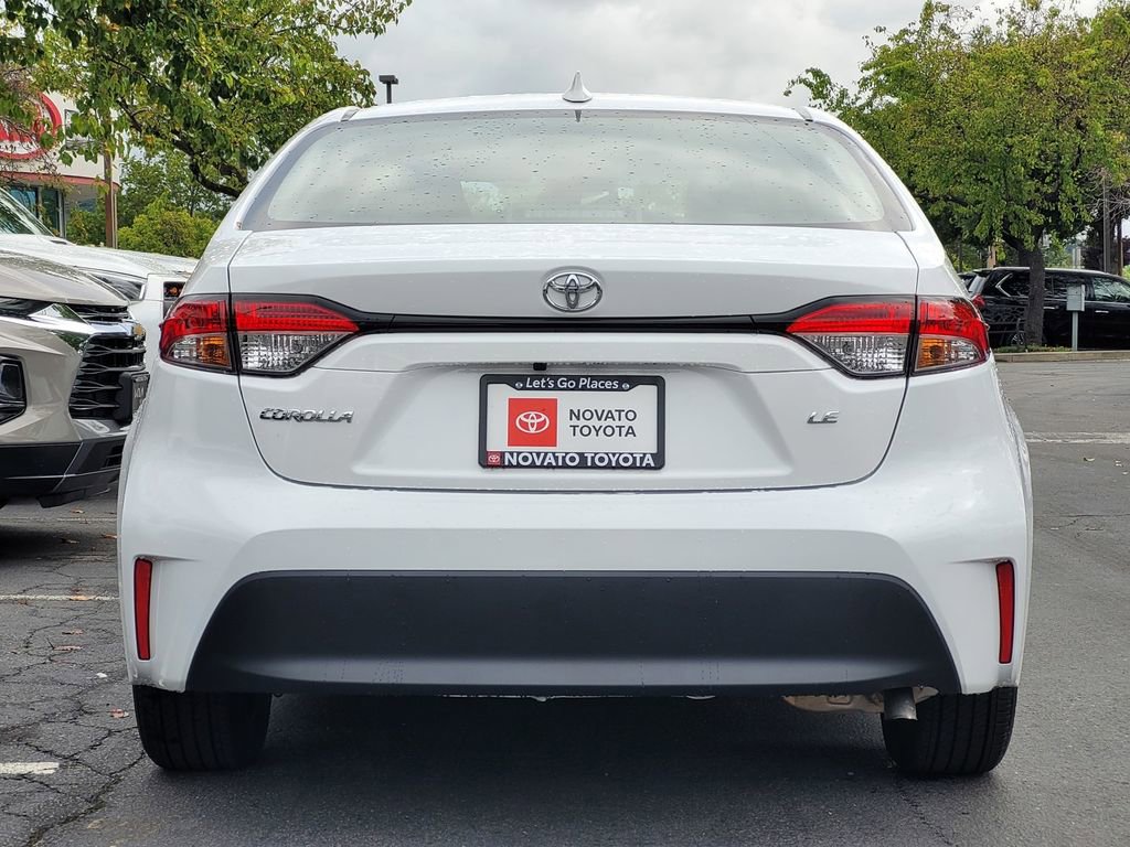 Used 2025 Toyota Corolla LE w/ Convenience Package FWD image 7