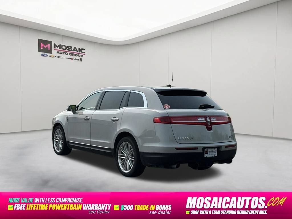 Used 2019 Lincoln MKT AWD image 5