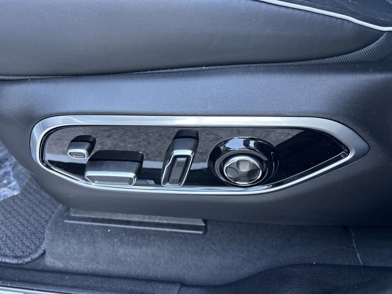 Used 2025 Jeep Grand Cherokee Summit image 20