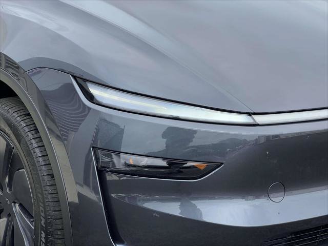 Used 2026 Tesla Model Y 2WD image 12