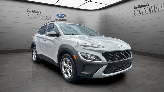 Used 2023 Hyundai Kona SEL AWD/4WD image 2