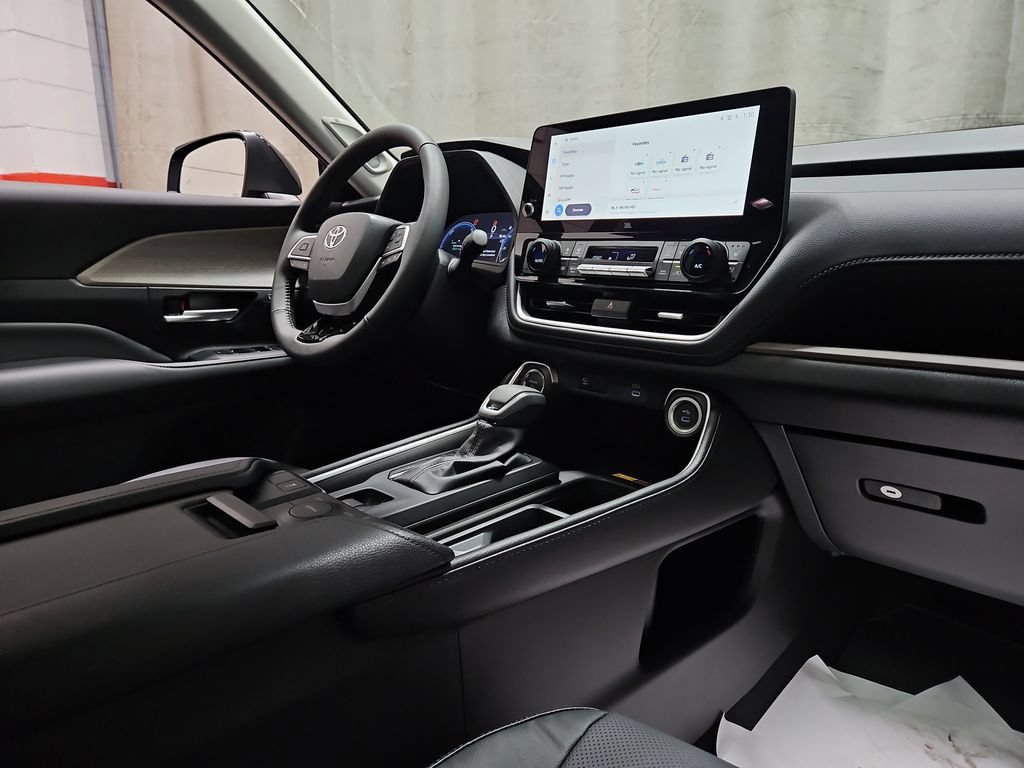 New 2026 Toyota Grand Highlander AWD Hybrid image 27