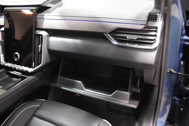 Used 2024 GMC Acadia Denali image 27