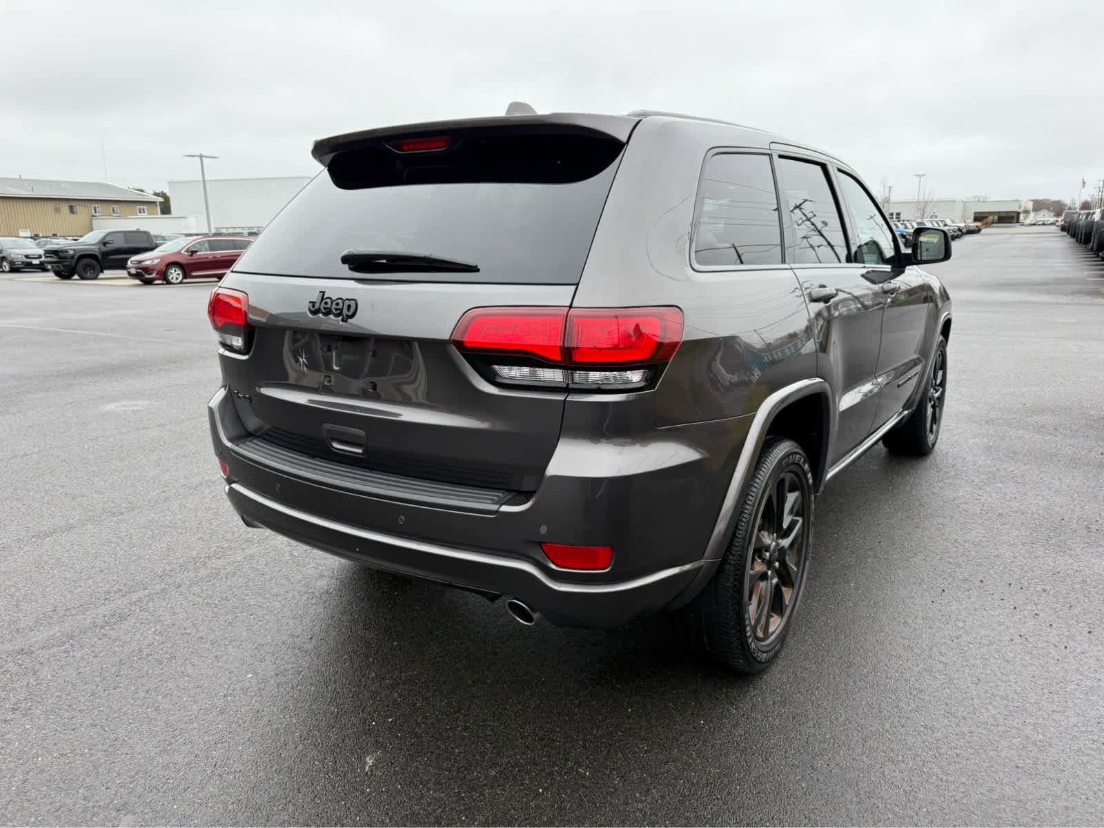 Used 2021 Jeep Grand Cherokee Laredo X image 9