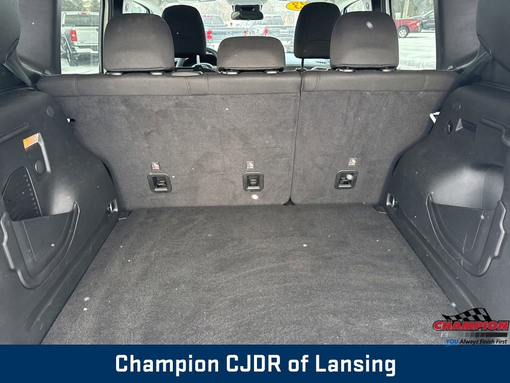 Used 2023 Jeep Renegade Latitude image 24
