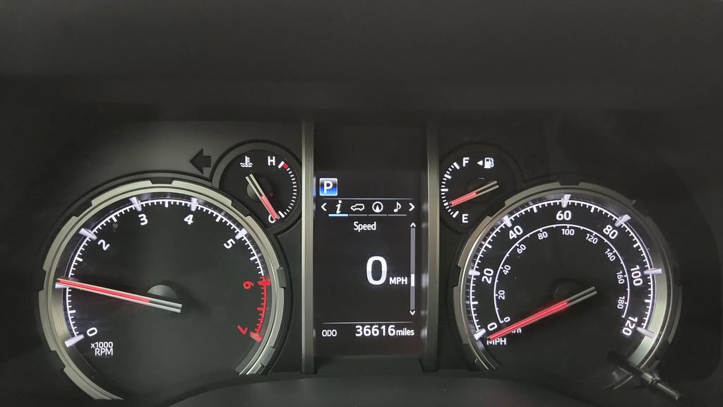 Certified 2023 Toyota 4Runner TRD Off-Road Premium w/ Moonroof Package AWD/4WD image 26