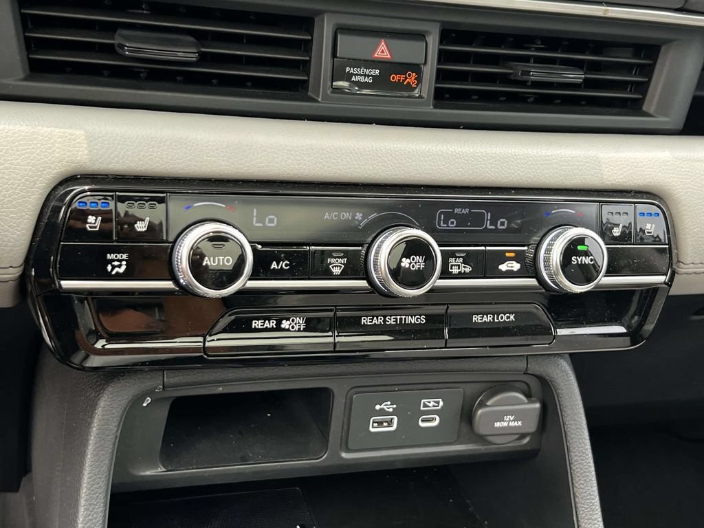 Used 2023 Honda Pilot Elite image 32