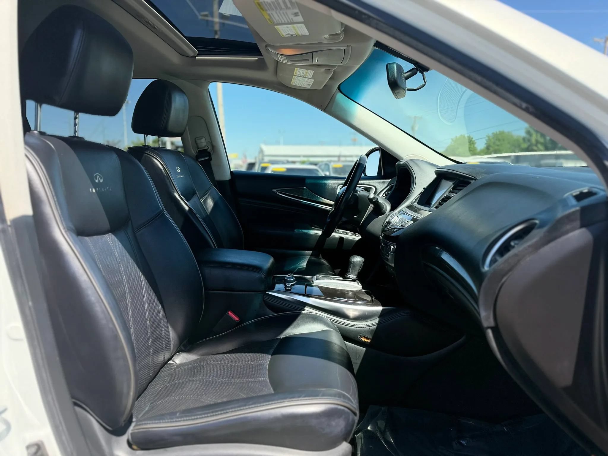 Used 2014 INFINITI QX60 Luxe w/ Premium Package AWD/4WD image 41