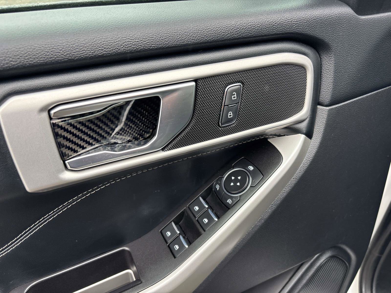 Used 2022 Ford Explorer XLT w/ Equipment Group 202A image 12