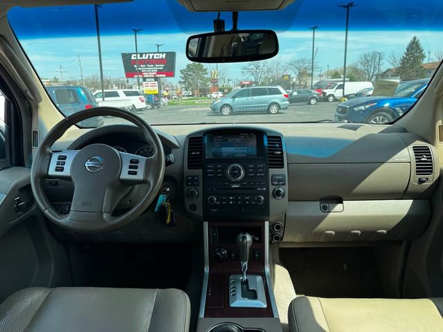 Used 2008 Nissan Pathfinder LE w/ Navigation Pkg AWD/4WD image 19