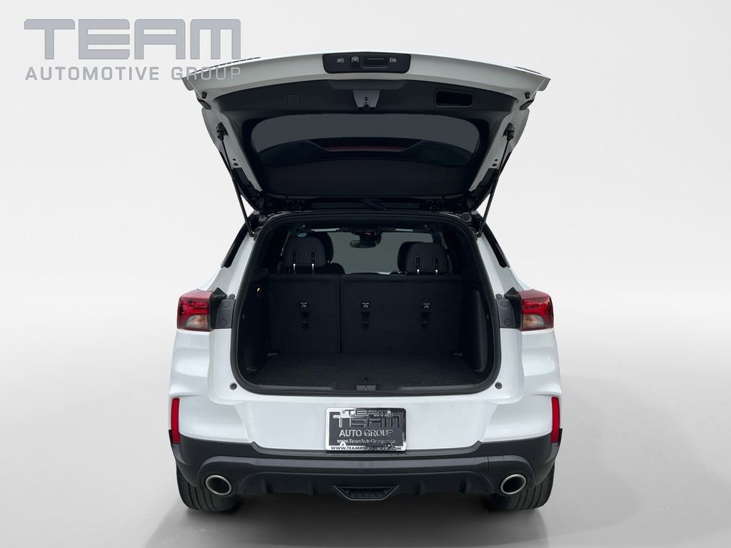 Used 2023 Chevrolet TrailBlazer RS w/ Convenience Package image 13