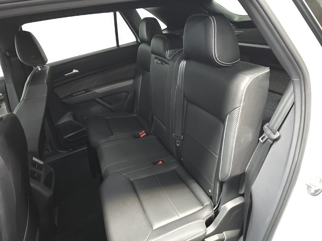 Used 2023 Volkswagen Atlas Cross Sport SE AWD/4WD image 31