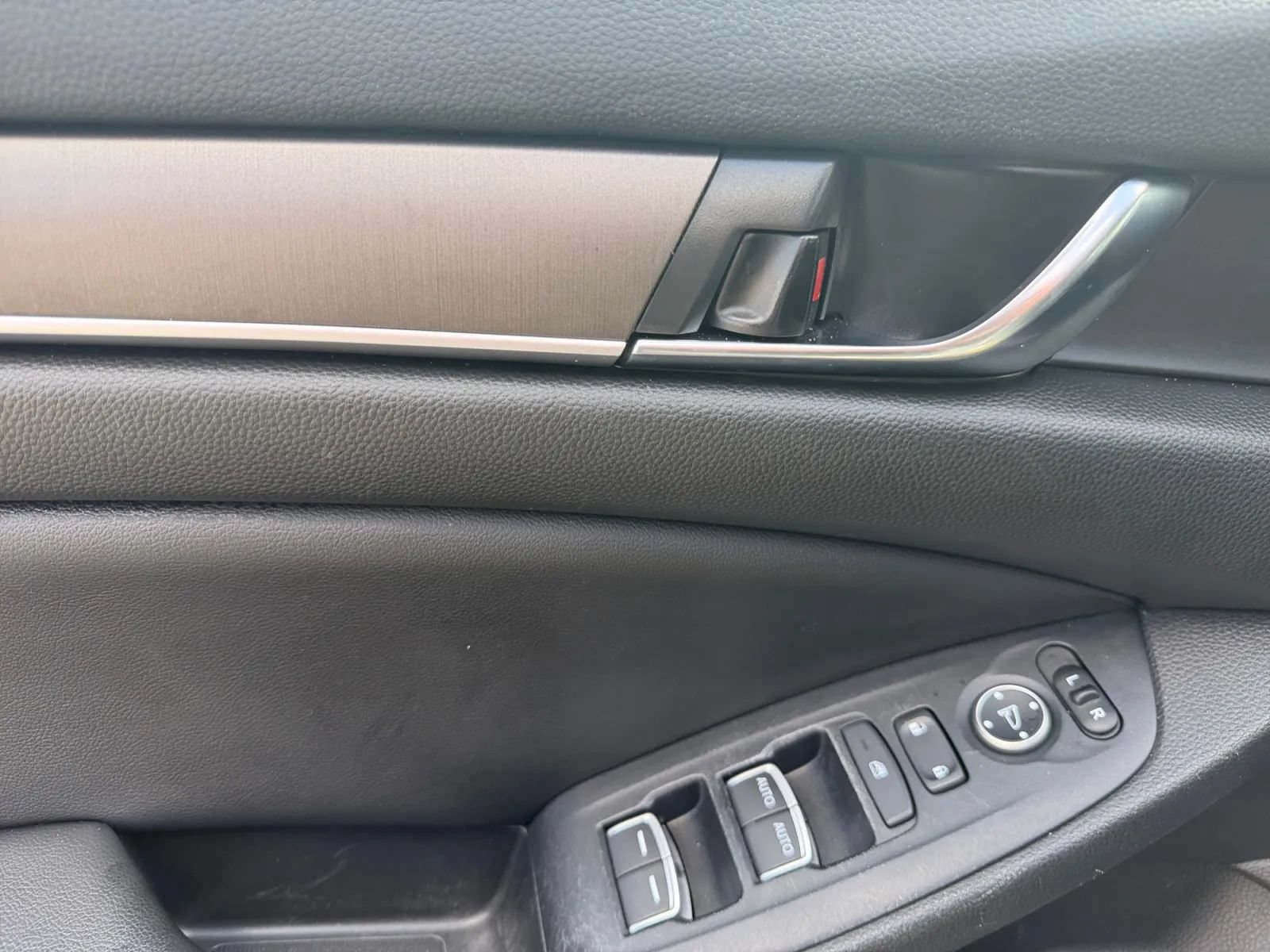 Used 2022 Honda Accord LX image 14