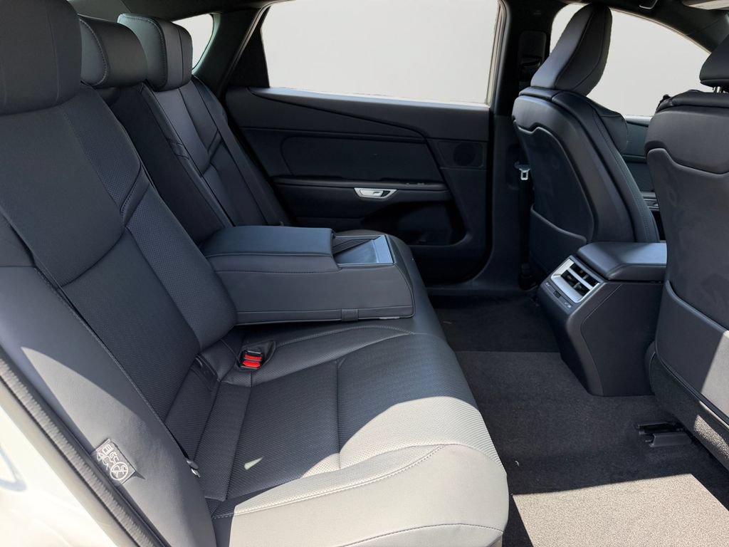 New 2026 Lexus ES 500e w/ Convenience Package AWD/4WD image 7