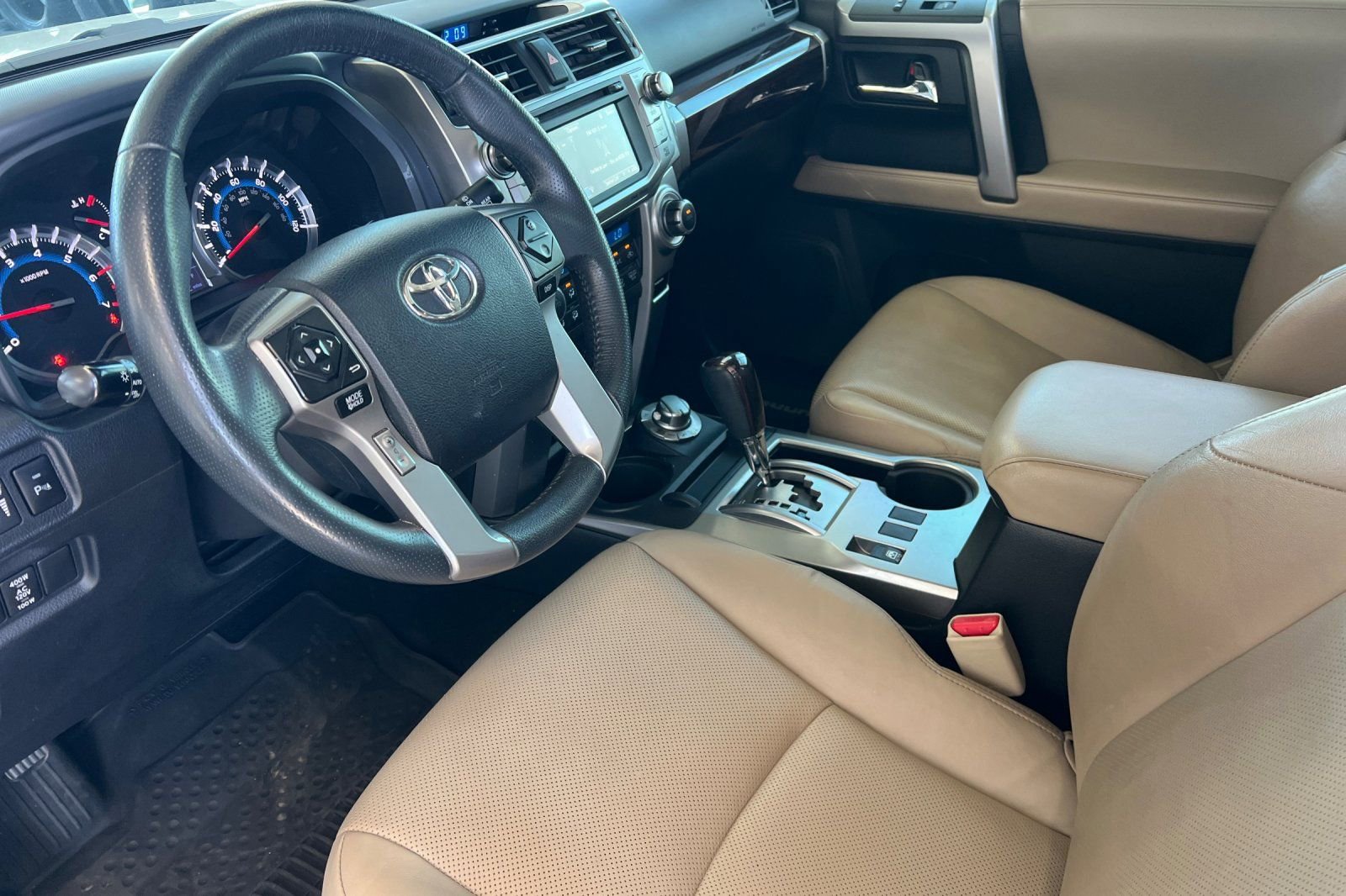 Used 2019 Toyota 4Runner Limited AWD/4WD image 7