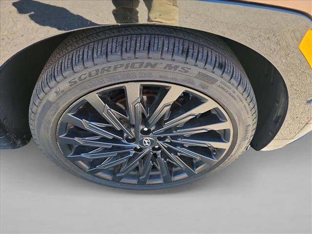 Used 2024 Hyundai Santa Fe Calligraphy image 10