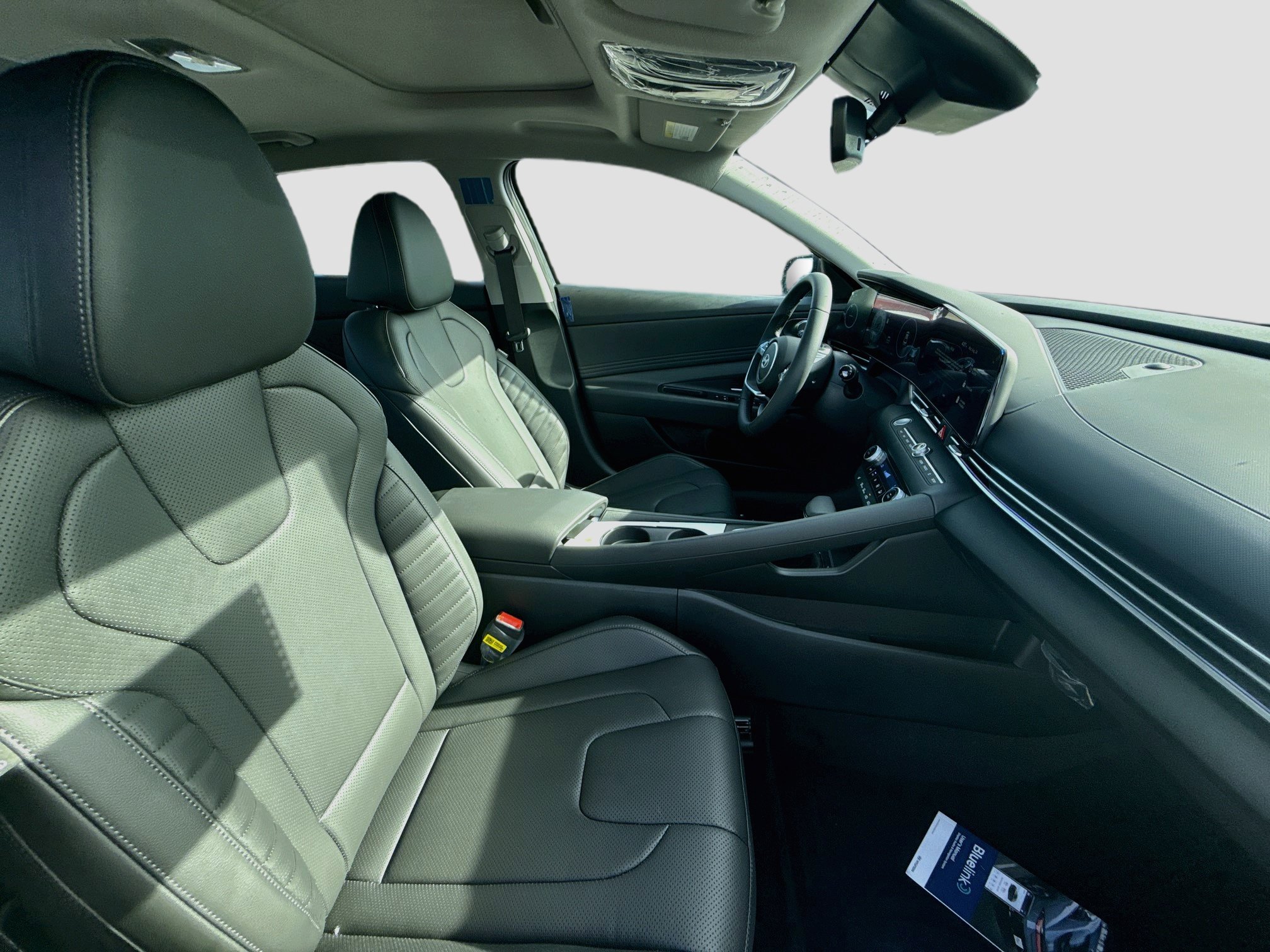 New 2026 Hyundai Elantra Limited FWD image 20