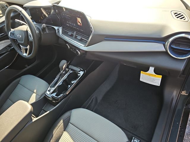New 2026 Chevrolet Trax LT w/ Midnight Edition FWD image 27