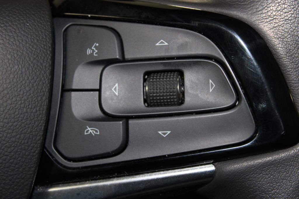 Used 2024 Buick Enclave Essence w/ Sport Touring Edition image 40