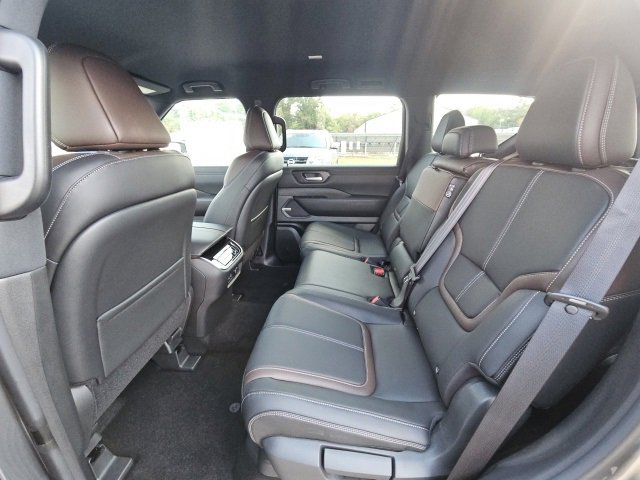 New 2026 Nissan Armada SL image 24