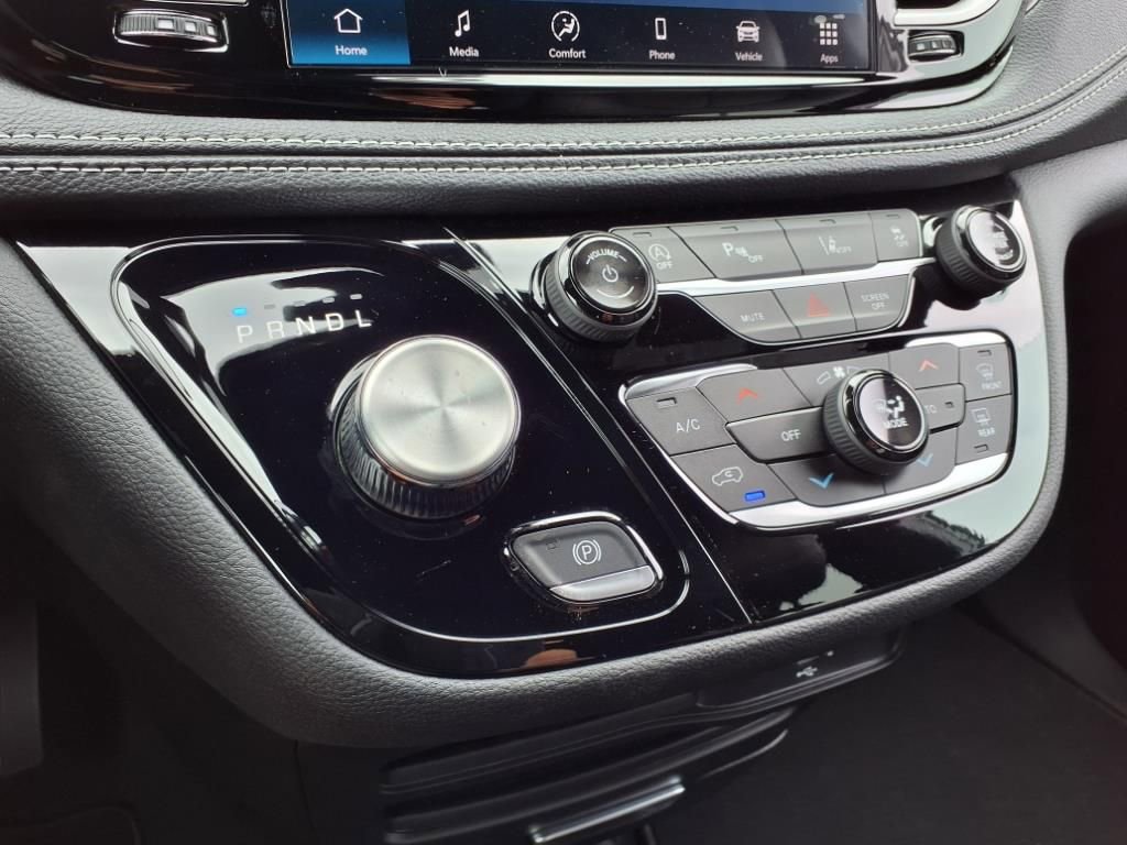 New 2026 Chrysler Pacifica Select image 22