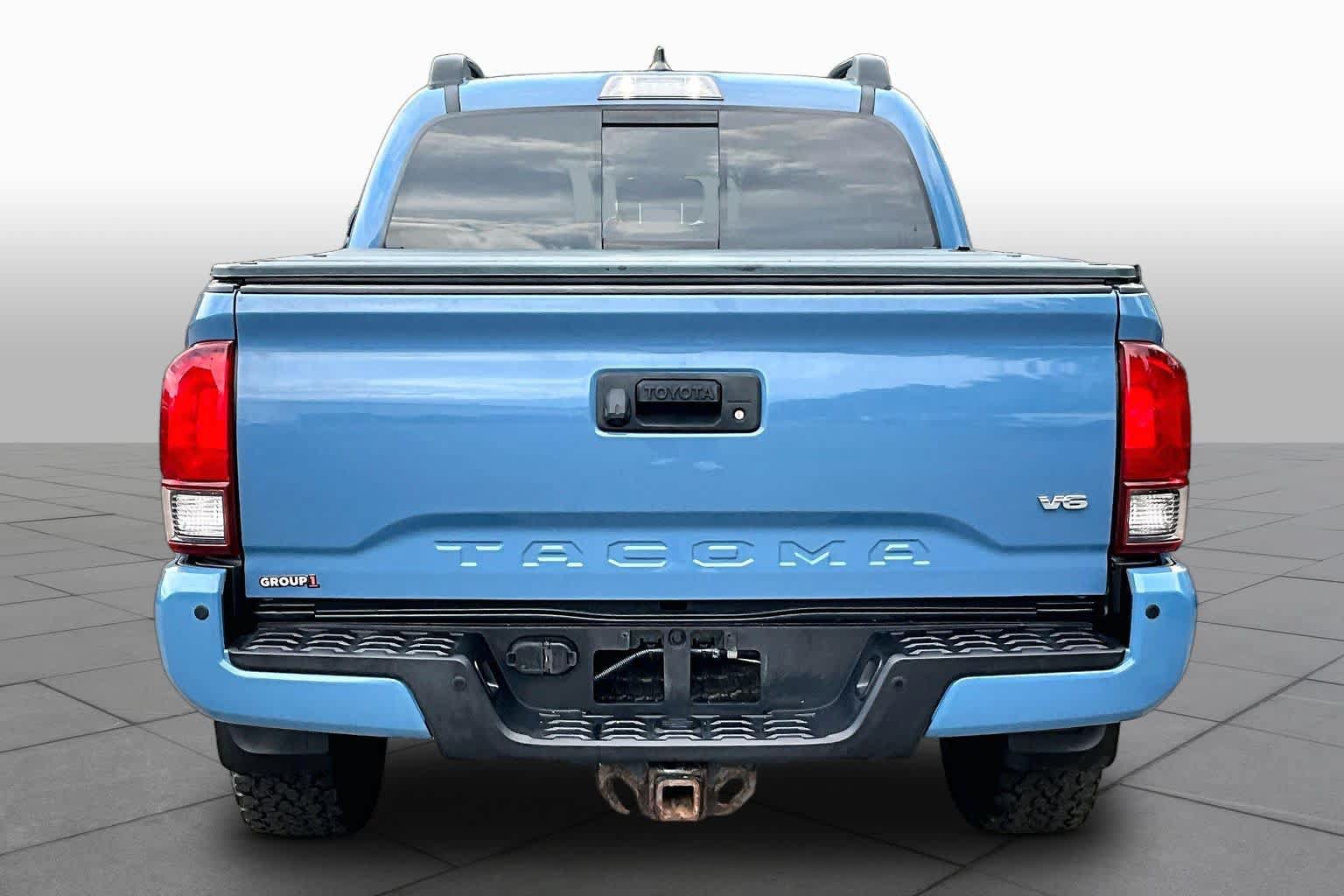 Used 2019 Toyota Tacoma TRD Off-Road w/ Technology Package AWD/4WD image 5