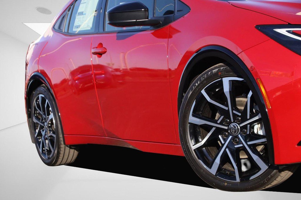 New 2026 Toyota Prius Plug-In Hybrid image 3