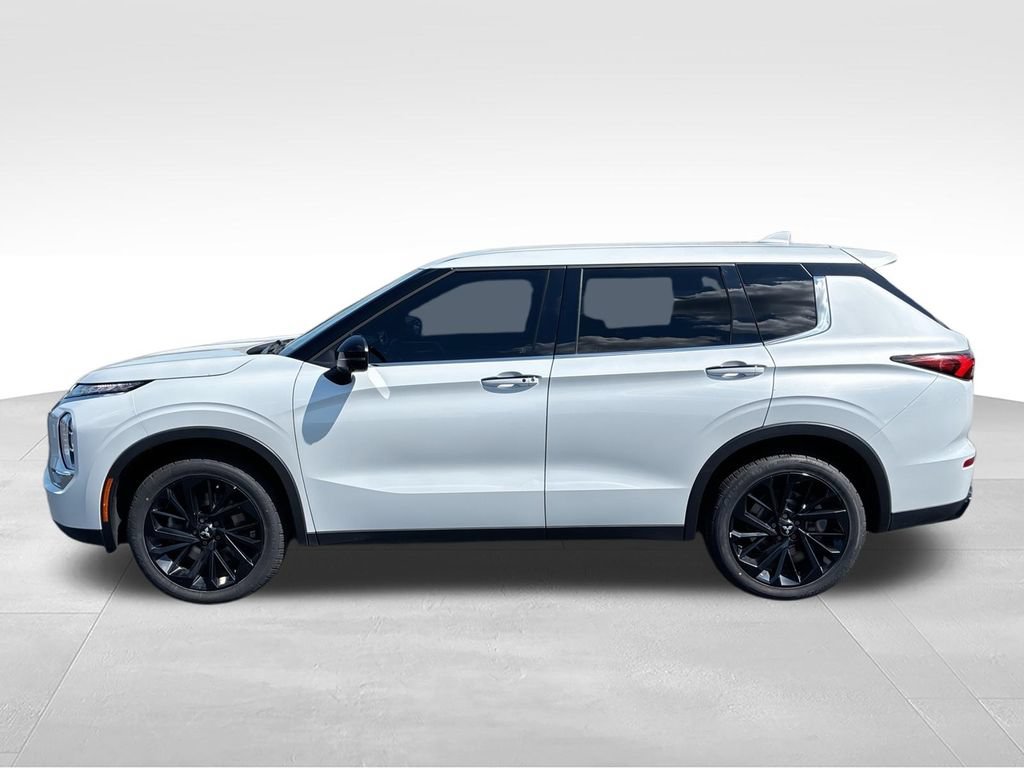 Used 2024 Mitsubishi Outlander SE AWD/4WD image 5