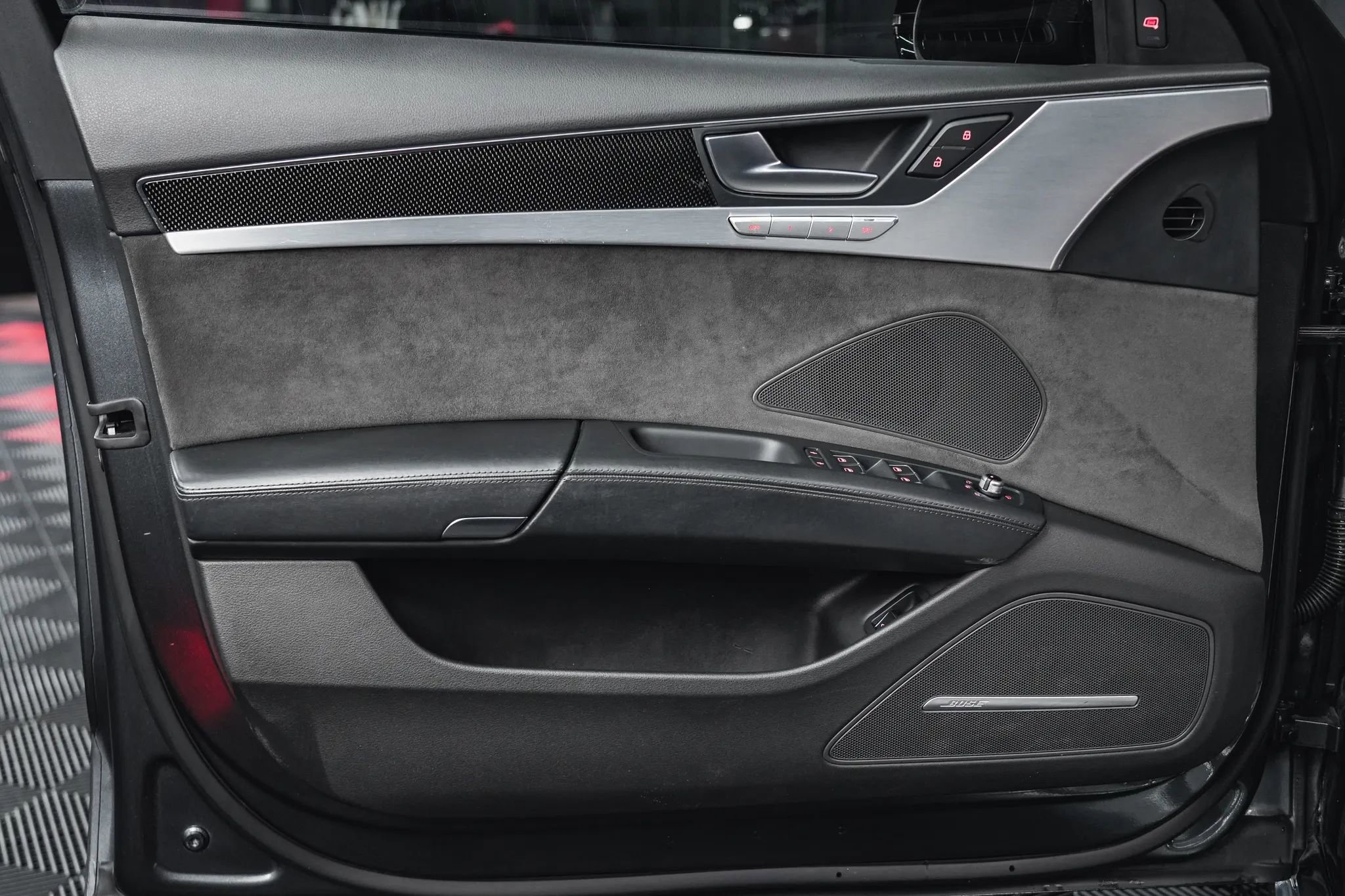 Used 2017 Audi S8 Plus image 34