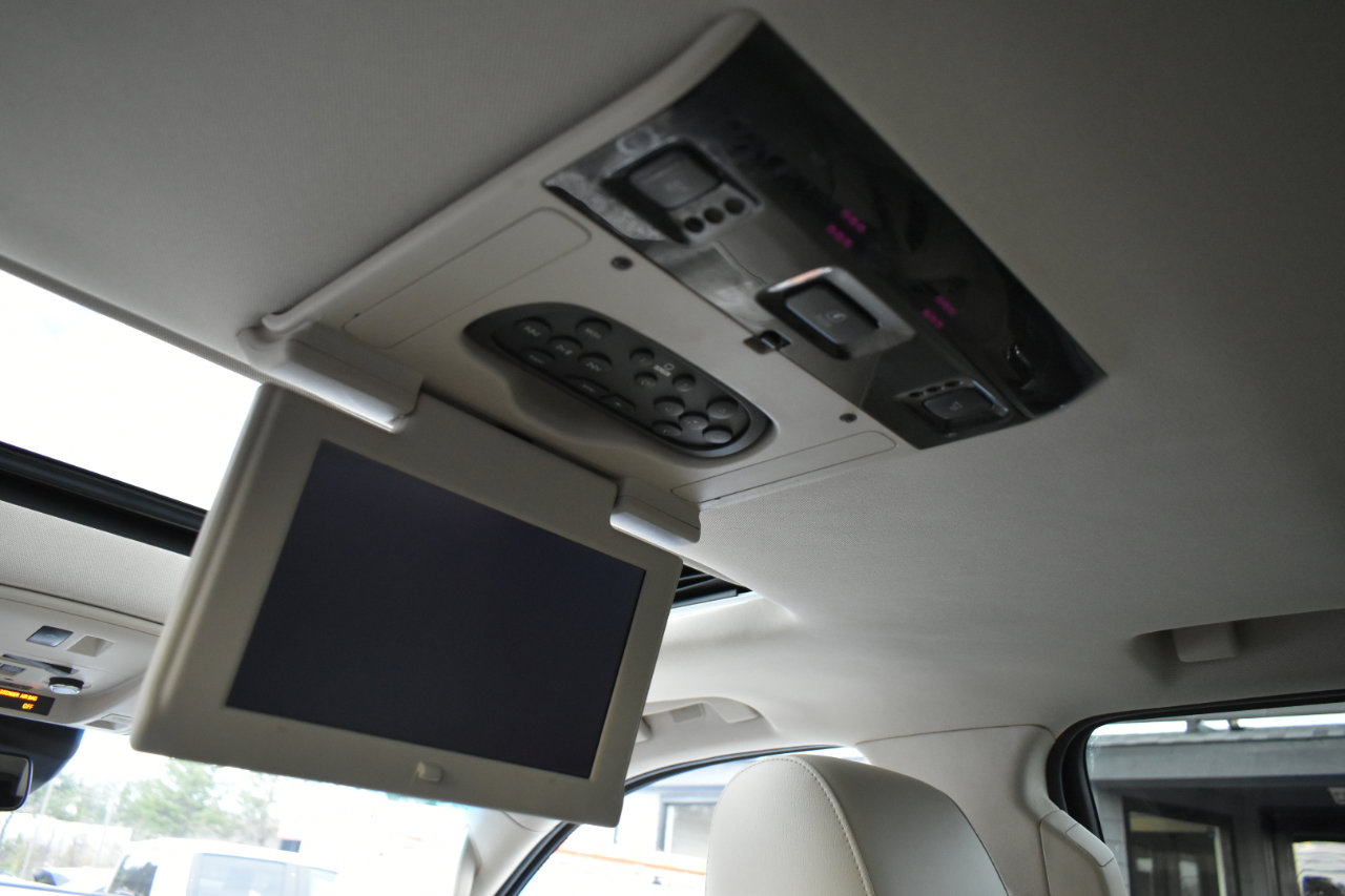 Used 2020 Cadillac Escalade ESV Premium Luxury image 46