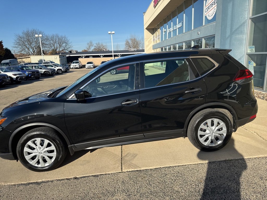 Used 2019 Nissan Rogue S image 5