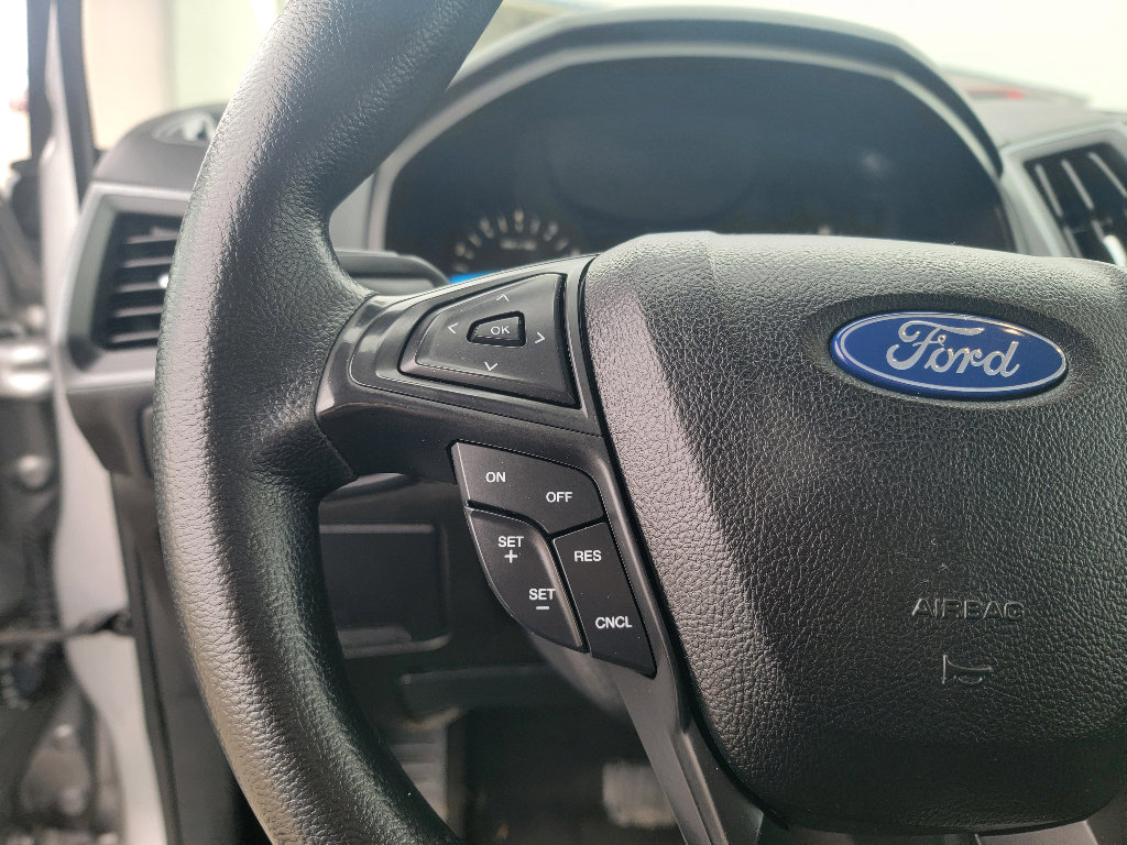 Used 2020 Ford Edge SE image 15