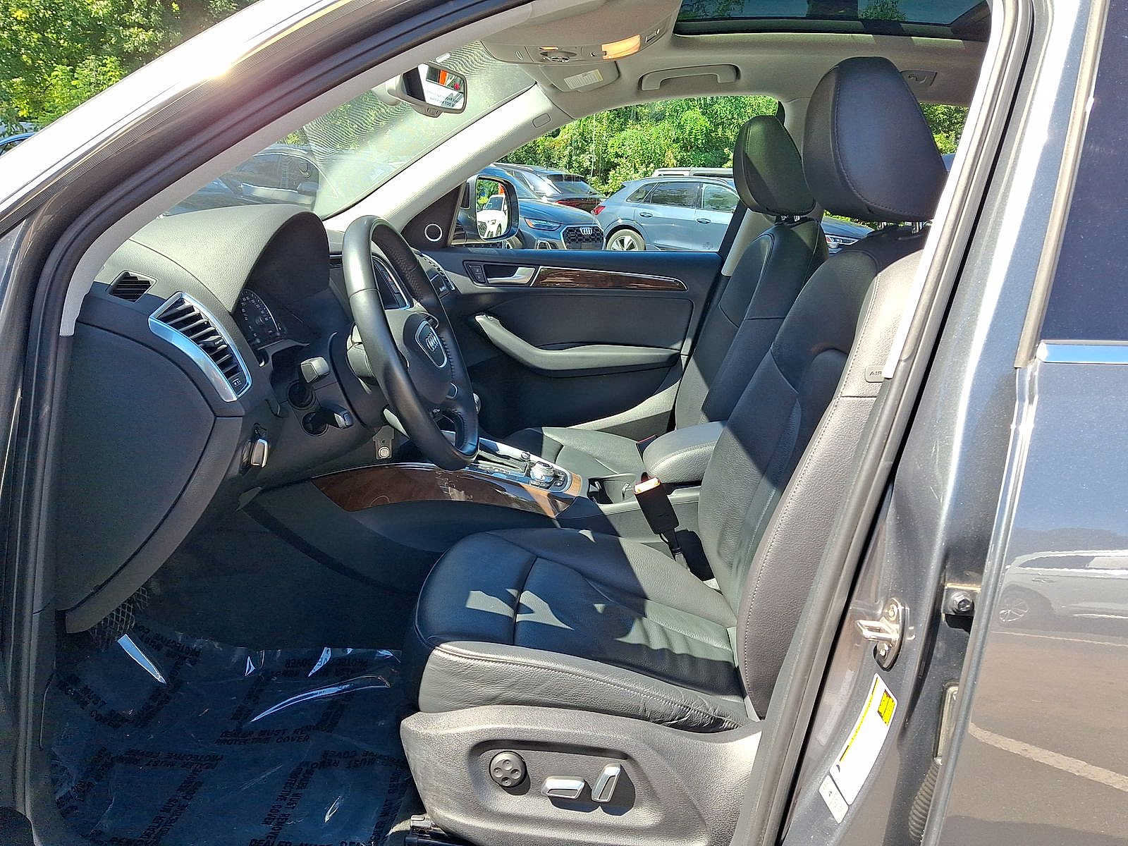 Used 2017 Audi Q5 2.0T Premium Plus w/ Technology Package AWD/4WD image 17