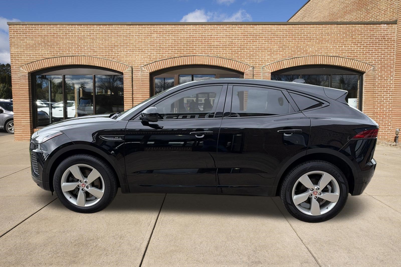 Used 2019 Jaguar E-PACE R-Dynamic SE AWD/4WD image 7