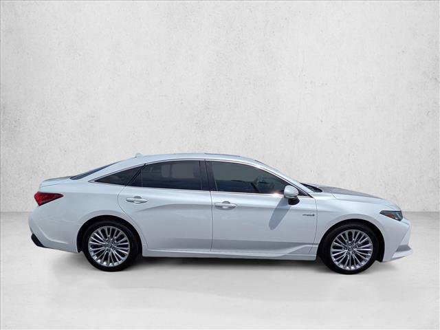 Used 2020 Toyota Avalon Limited FWD image 4