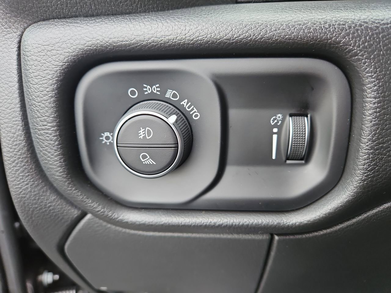 New 2025 RAM 2500 Tradesman image 26